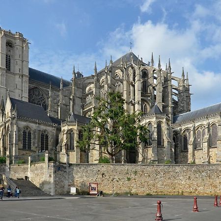 Le Mans - Au Calme - Stationnement Facile - Proche Centre Ville Et Gare Екстериор снимка